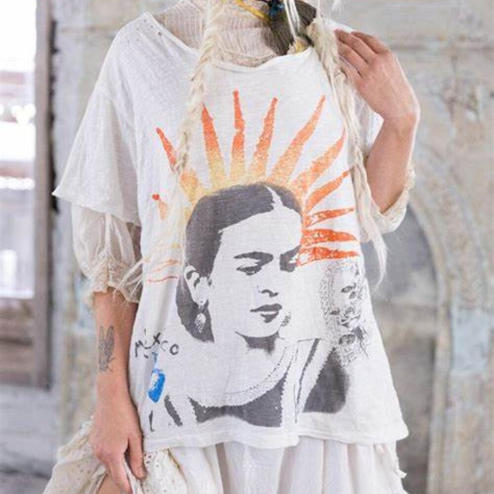 NWT- Magnolia Pearl Tee- Frida Del Sol- True-  OS